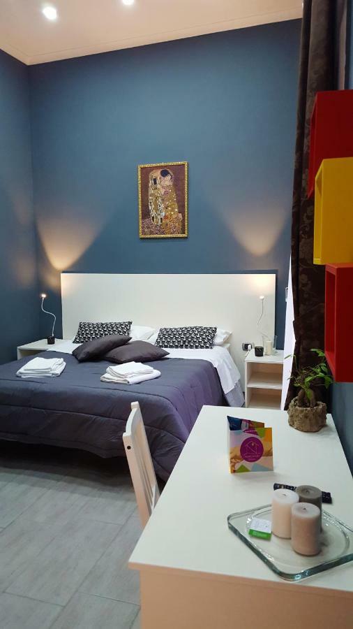 Holiday Naples Art Rooms Extérieur photo